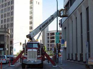 Crane and Hoisting Service in Winnipeg
